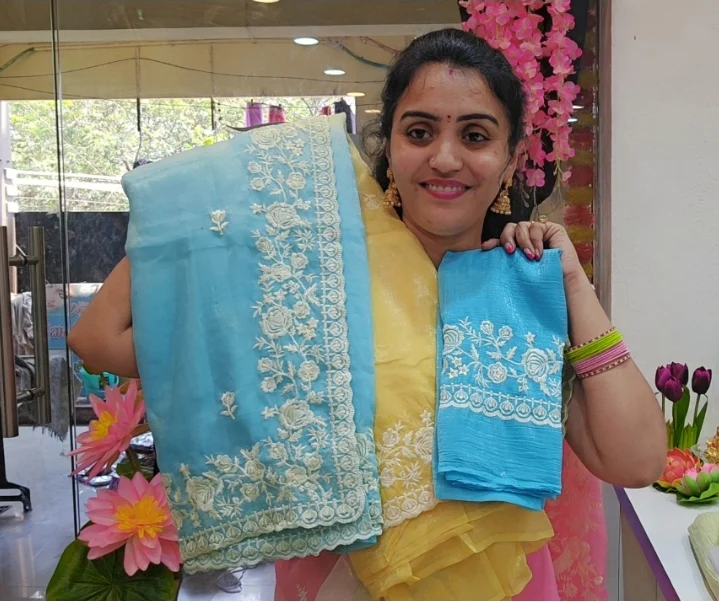 Crunchi crash embroidery work border saree-SLS22 - Image 3