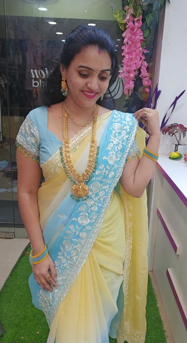 Crunchi crash embroidery work border saree-SLS22 - Image 4