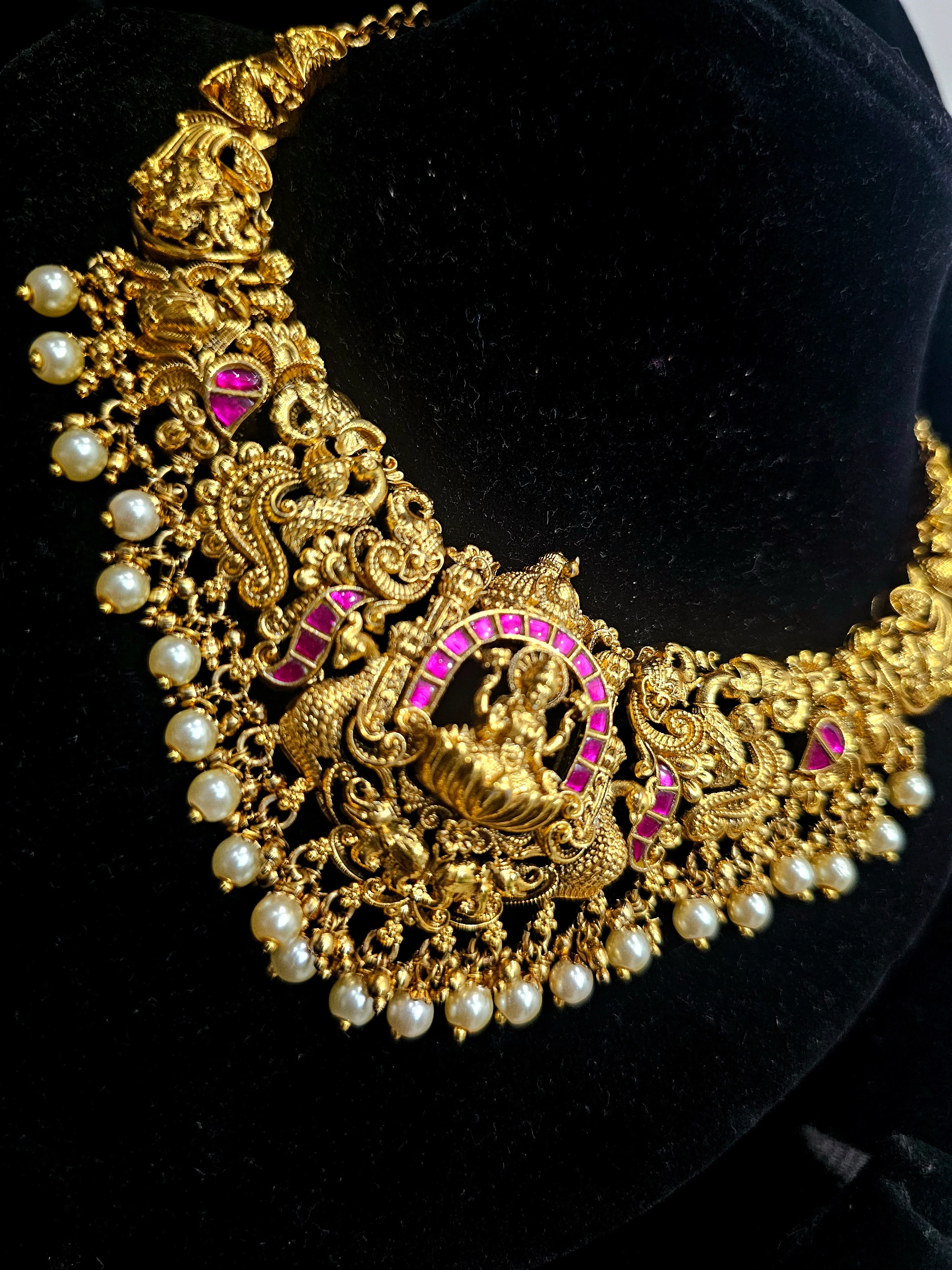 Real jadavu kundans neck set with screw bag earrings COde SLS 736J - Image 4