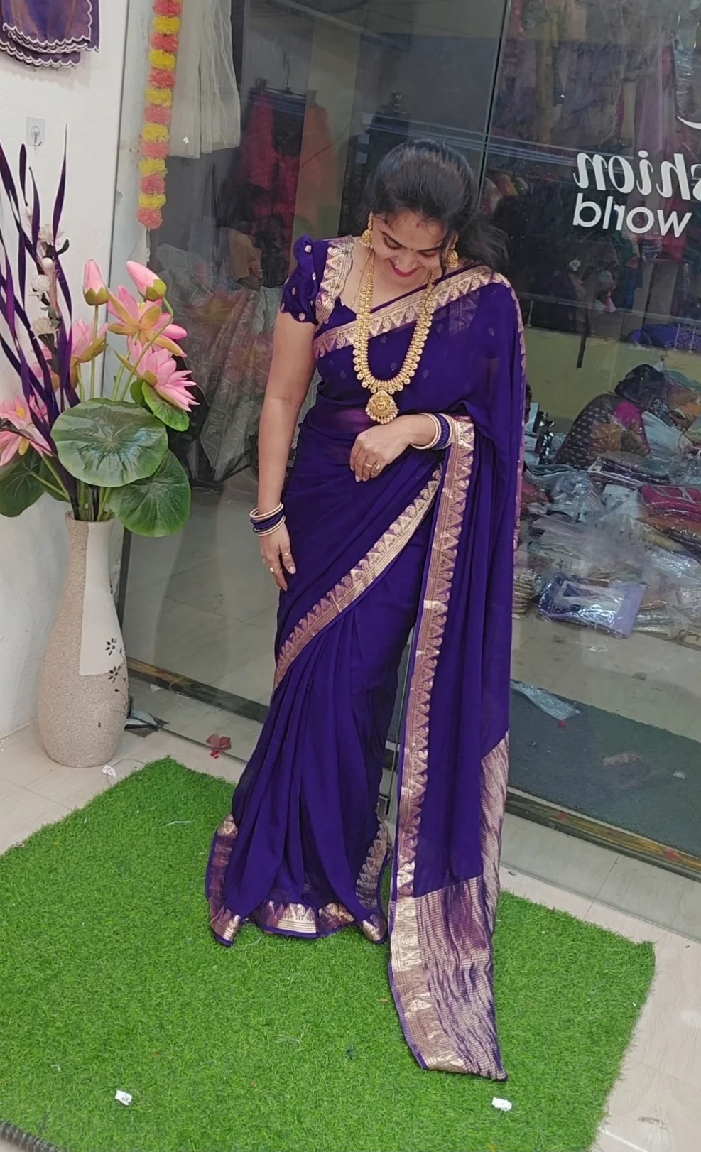 Saree un stiched blouse - SLS75 - Image 4